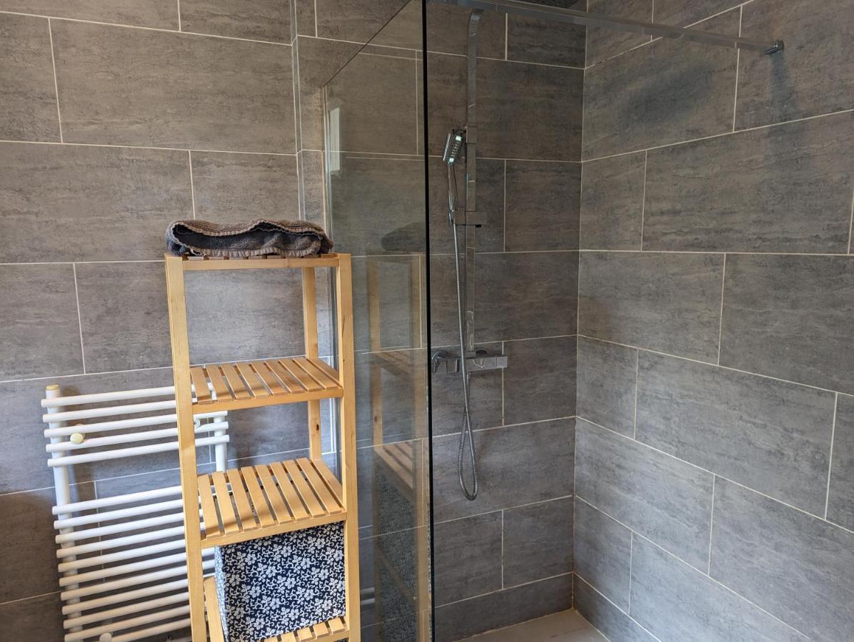 Self-catering Studio+kitchen+parking Apartment *